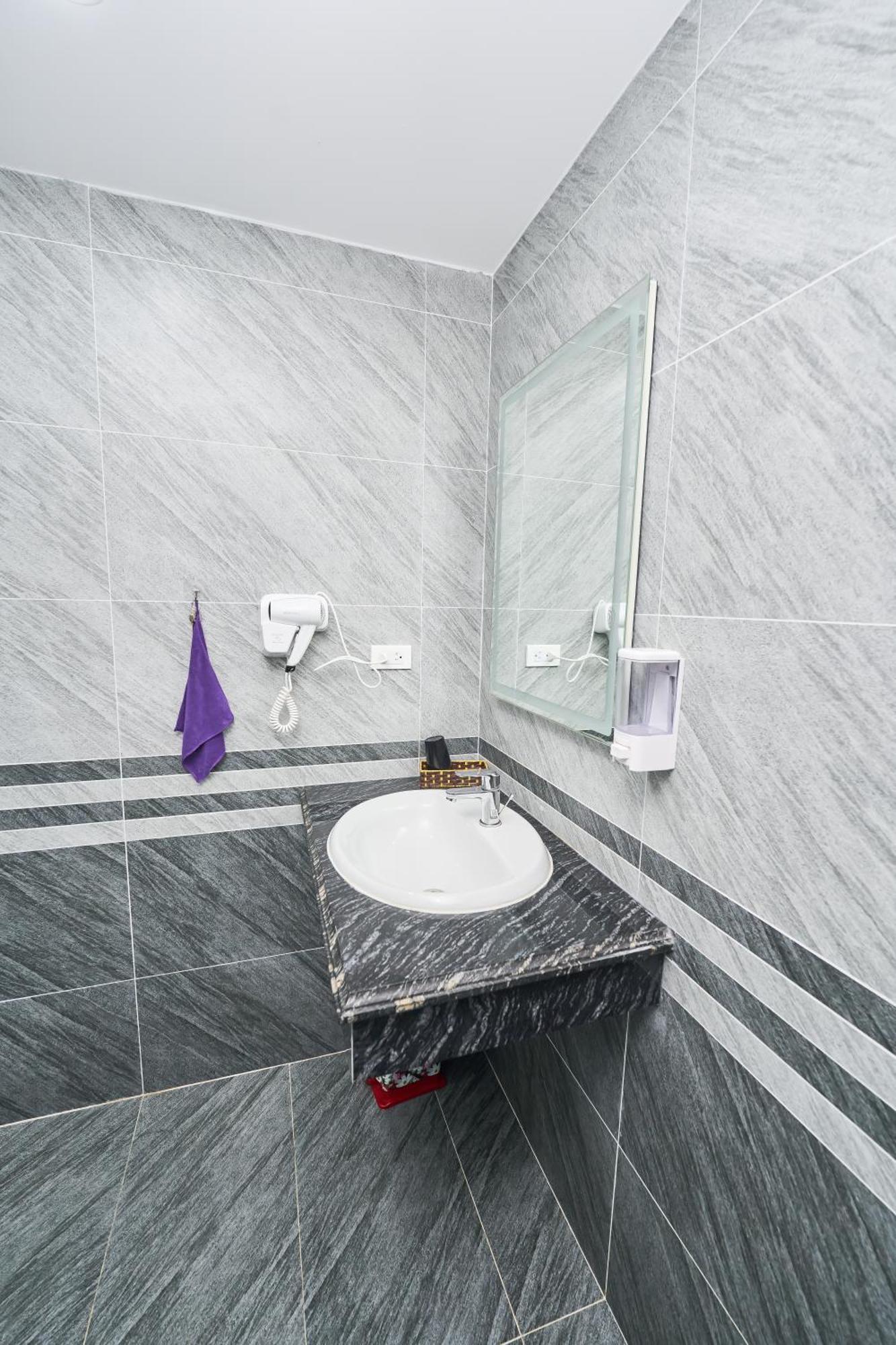 Swan Motel Ha Long Bagian luar foto