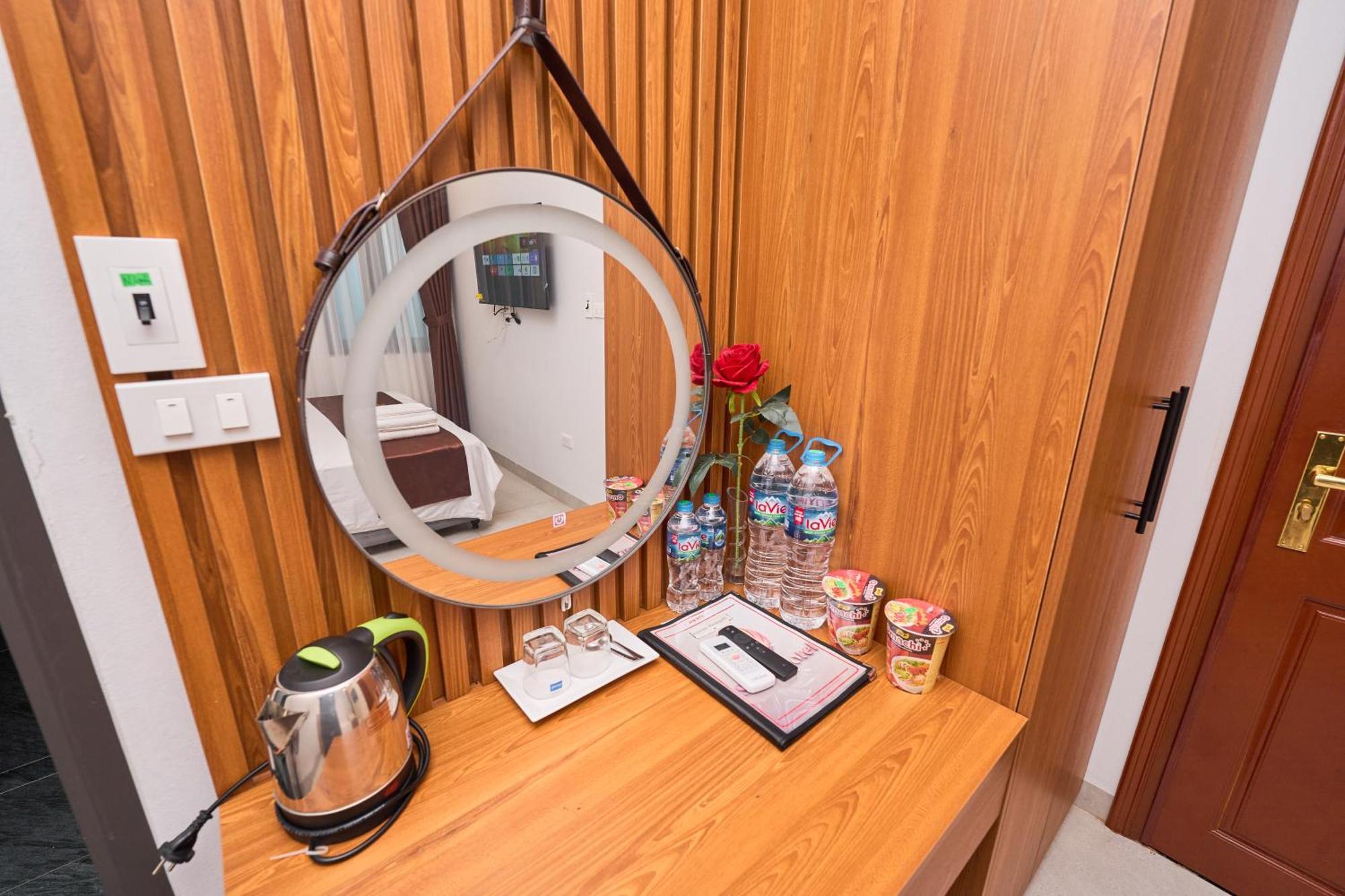 Swan Motel Ha Long Bagian luar foto