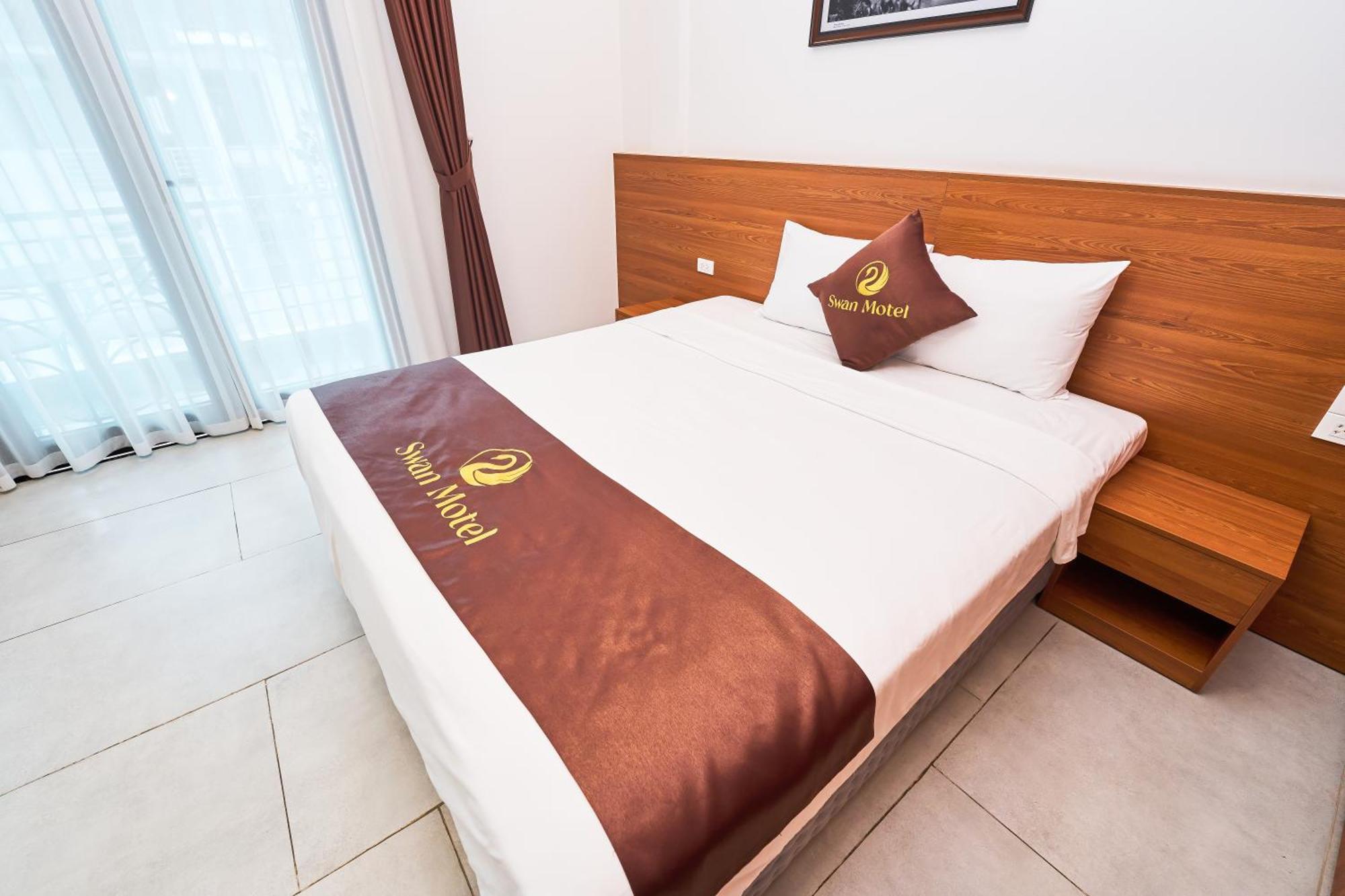 Swan Motel Ha Long Bagian luar foto